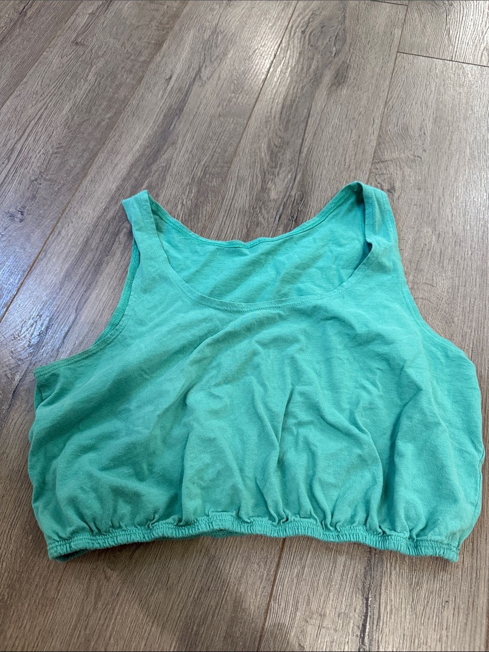 Alo Yoga green crop top